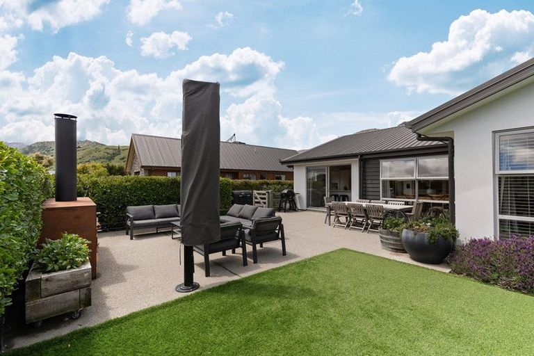 Photo of property in 22 Lochnagar Drive, Lake Hayes, Queenstown, 9304