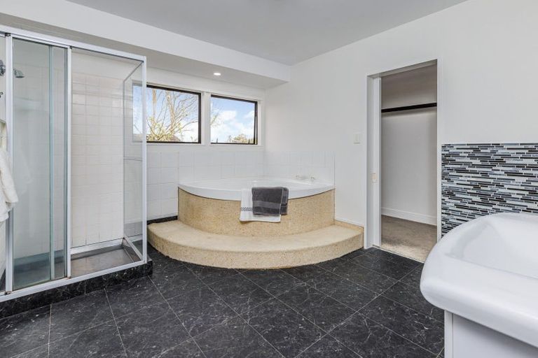 Photo of property in 123 Wattle Farm Road, Wattle Downs, Auckland, 2103