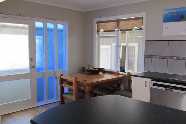Photo of property in 9 Burns Street, Tawhero, Whanganui, 4501