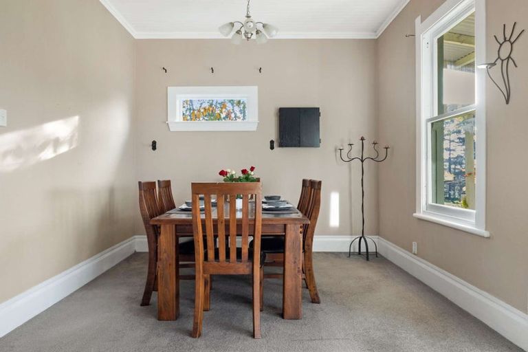 Photo of property in 2442 South Head Road, South Head, Helensville, 0874