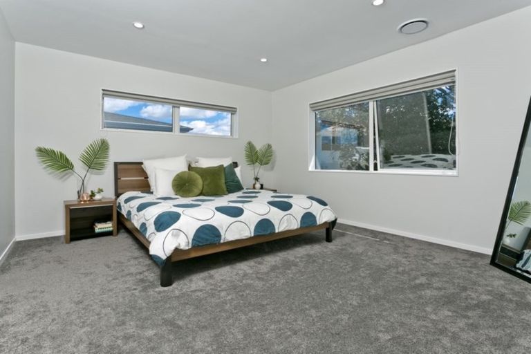 Photo of property in 29a Normanton Street, Glenfield, Auckland, 0629