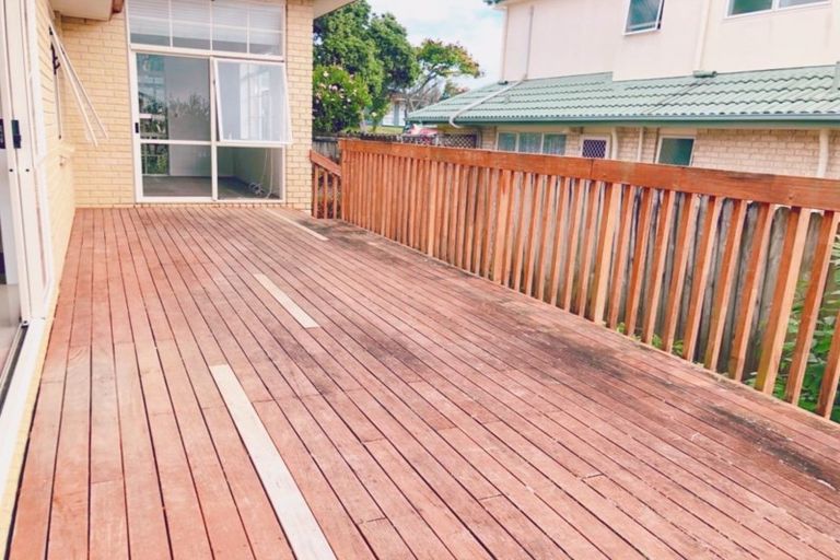 Photo of property in 95a Glenmore Road, Sunnyhills, Auckland, 2010