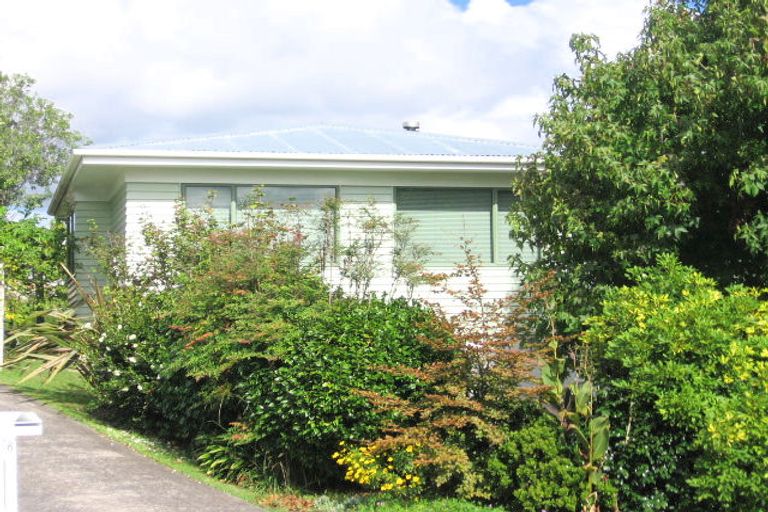 Photo of property in 9 Dellwood Avenue, Henderson, Auckland, 0612
