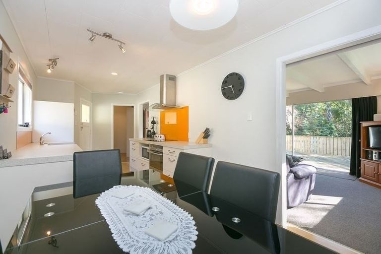 Photo of property in 5a Marina Grove, Frankleigh Park, New Plymouth, 4310