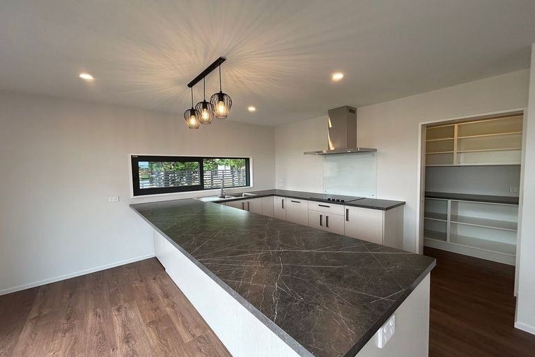 Photo of property in 18 Lorenzos Lane, Halswell, Christchurch, 8025