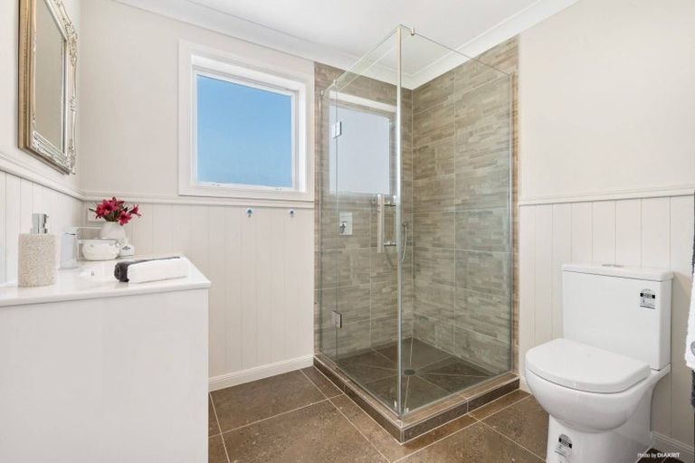 Photo of property in 68 Penguin Drive, Murrays Bay, Auckland, 0630