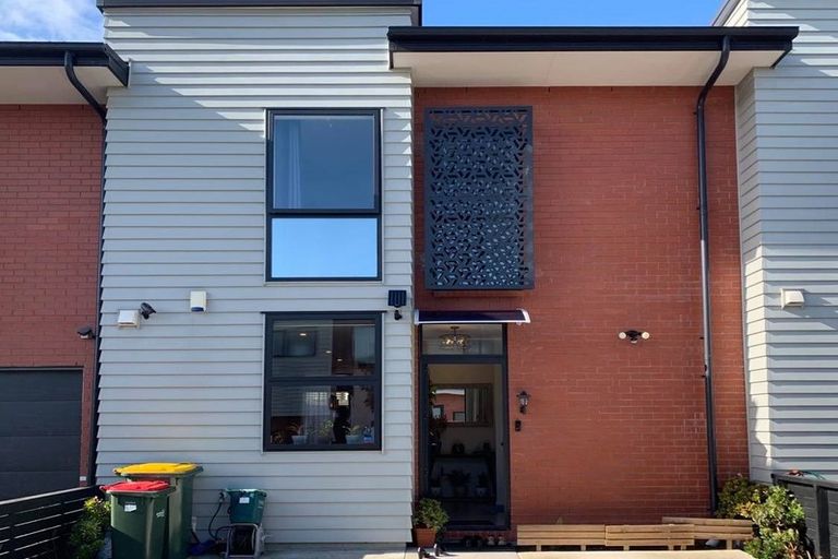 Photo of property in 7 Fermi Lane, Papakura, 2110