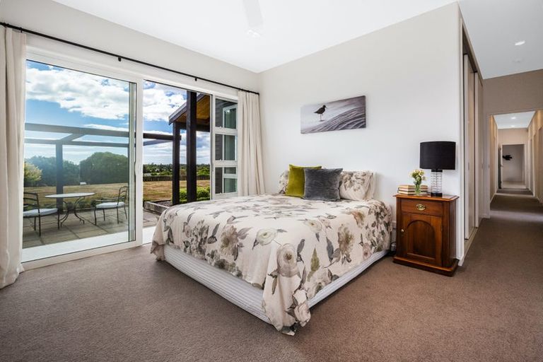 Photo of property in 67 Tarahunga Road, Levin, 5571