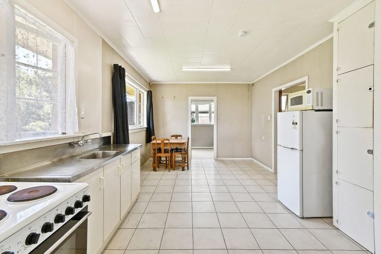 Photo of property in 222 Great South Road, Huntly, 3700
