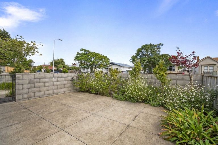 Photo of property in 25a Hereford Street, West End, Palmerston North, 4410