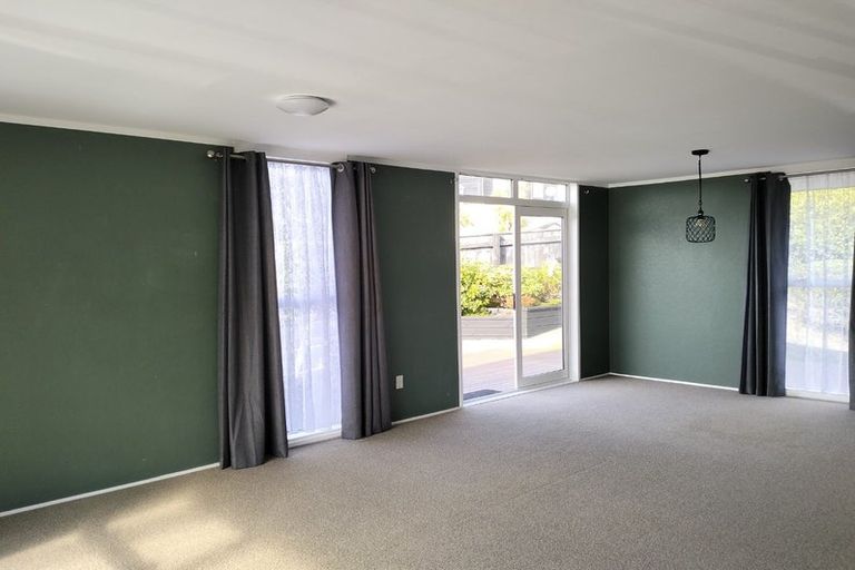 Photo of property in 65 Cunliffe Street, Churton Park, Wellington, 6037