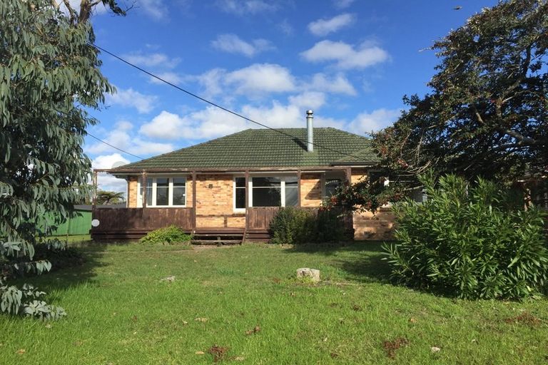 Photo of property in 45 Waipani Road, Te Atatu Peninsula, Auckland, 0610