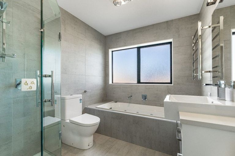 Photo of property in 4b Bennett Road, Pakuranga, Auckland, 2010