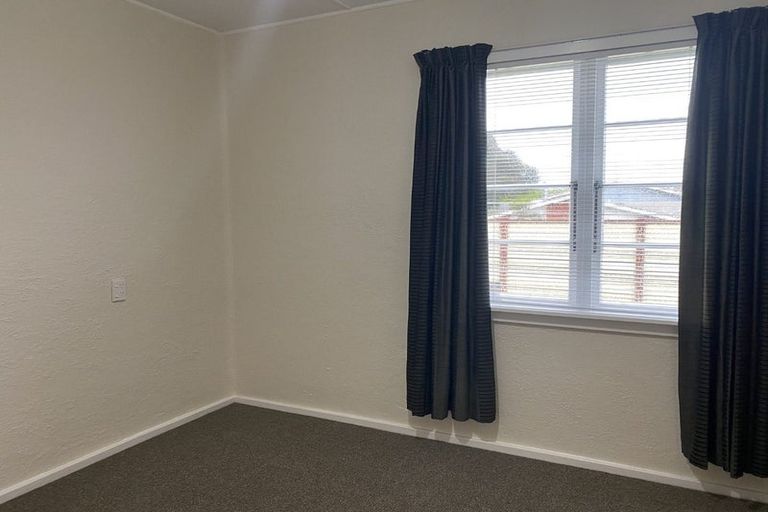 Photo of property in 44 Bluegum Road, Paraparaumu Beach, Paraparaumu, 5032