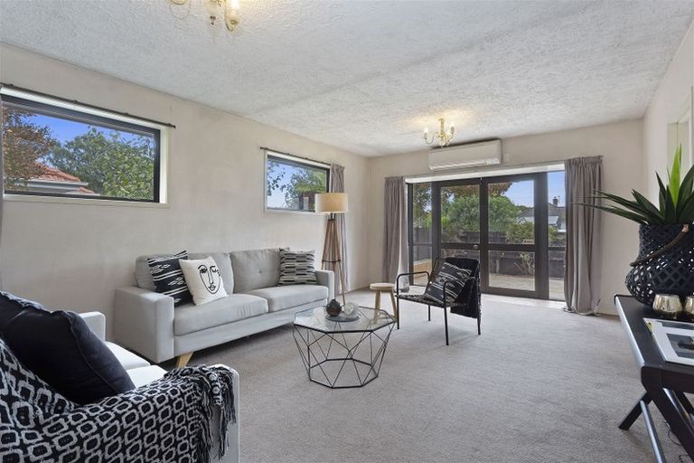 Photo of property in 9 Kendal Avenue, Burnside, Christchurch, 8053