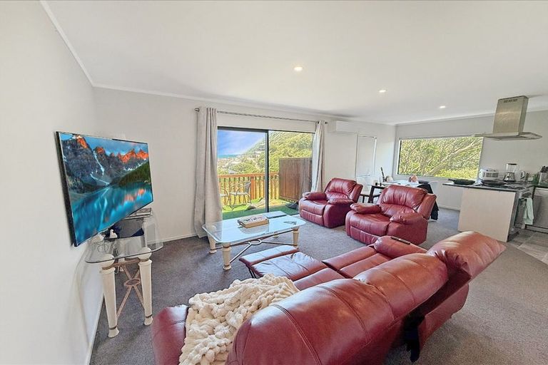 Photo of property in 23a Happy Valley Road, Owhiro Bay, Wellington, 6023