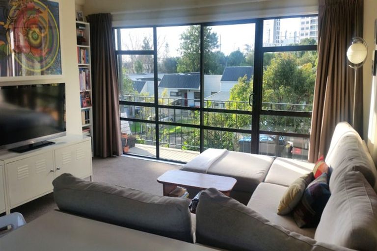 Photo of property in 2/14 Hayden Street, Freemans Bay, Auckland, 1011