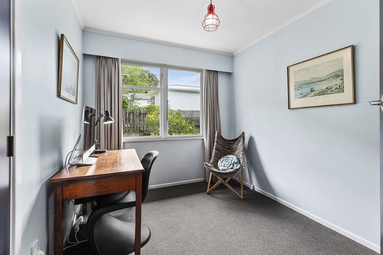 Photo of property in 84 Chester Road, Tawa, Wellington, 5028