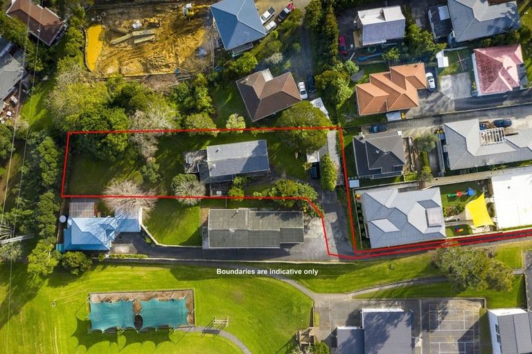 Photo of property in 81 Chivalry Road, Glenfield, Auckland, 0629