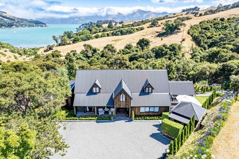 Photo of property in 6890 Christchurch Akaroa Road, Takamatua, 7581