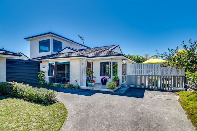 Photo of property in 3/30 Meeanee Quay, Westshore, Napier, 4110
