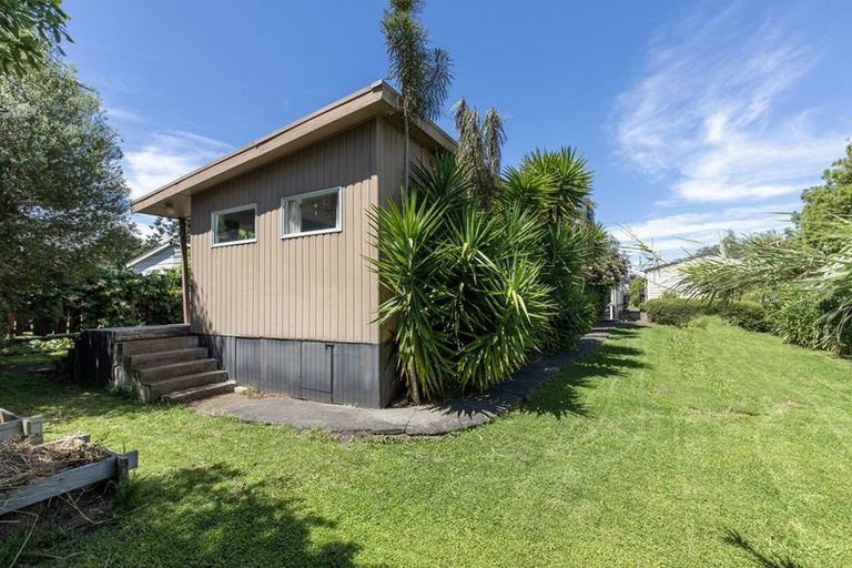 Photo of property in 30 Church Street, Waipawa, 4210