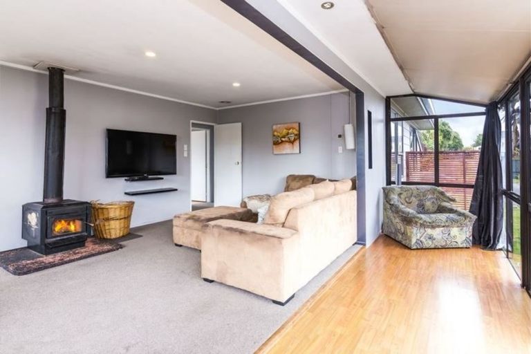 Photo of property in 24 Newberry Place, Richmond Heights, Taupo, 3330