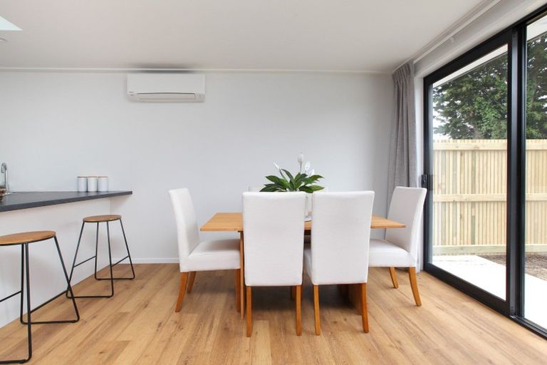 Photo of property in 2/16 Heath Street, Saint Andrews, Hamilton, 3200