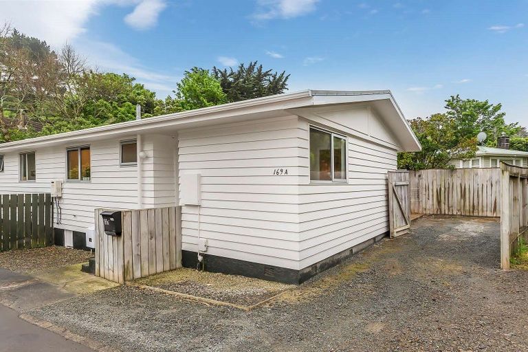 Photo of property in 169a Newlands Road, Newlands, Wellington, 6037