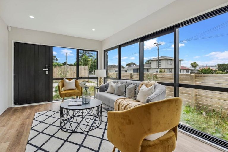 Photo of property in 28 Lincoln Road, Manurewa East, Auckland, 2102