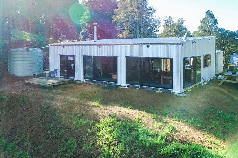 Photo of property in 205 Central Road, Mareretu, Paparoa, 0571