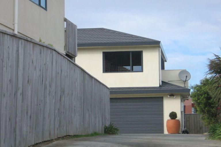 Photo of property in 22 Domanski Crescent, Owhiro Bay, Wellington, 6023