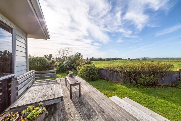Photo of property in 345 Waihakeke Road, Waihakeke, Carterton, 5792