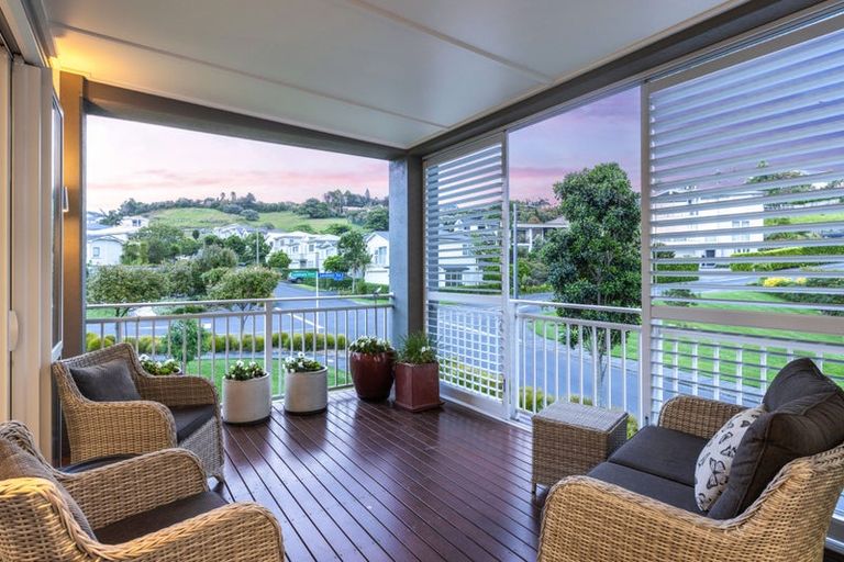 Photo of property in 74 Panorama Heights, Orewa, 0931