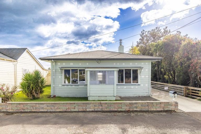 Photo of property in 42 Sydney Street, Takapau, 4203