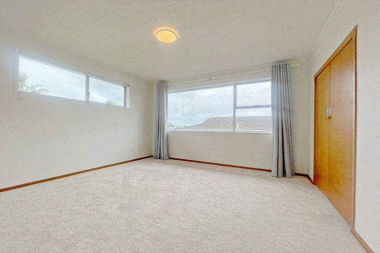 Photo of property in 84 Sycamore Drive, Sunnynook, Auckland, 0620