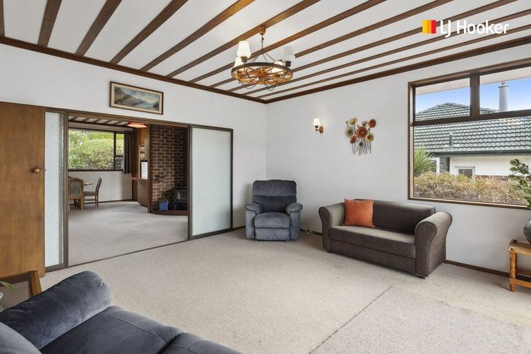 Photo of property in 9 Featherston Street, Macandrew Bay, Dunedin, 9014