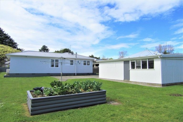 Photo of property in 100 Derby Street, Feilding, 4702