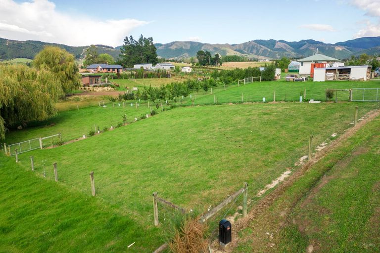 Photo of property in 17 Bakers Road, Waimate, 7978