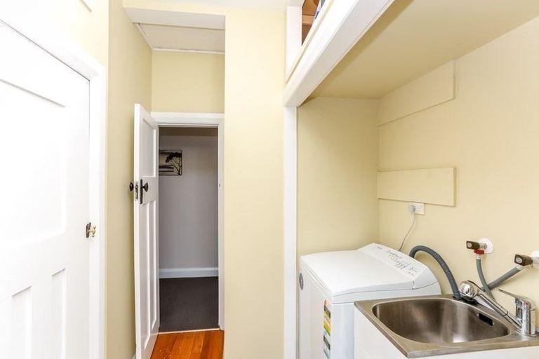 Photo of property in 12 Rawhiti Street, Vogeltown, New Plymouth, 4310