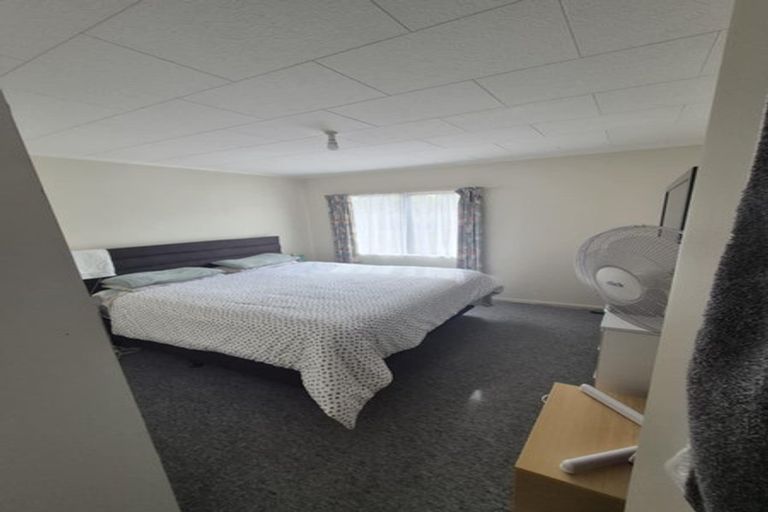 Photo of property in 8 Rhine Place, Weymouth, Auckland, 2103