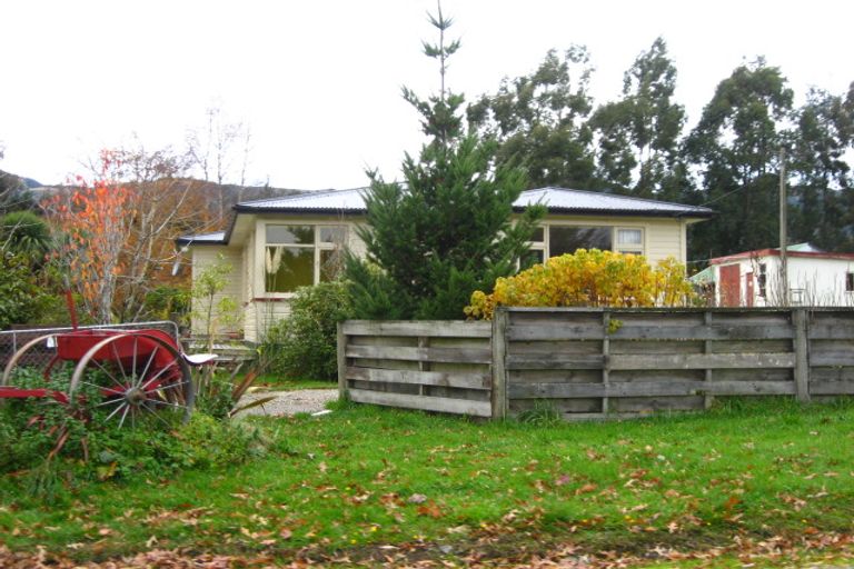 Photo of property in 56 Derby Street, Tapanui, Gore, 9775