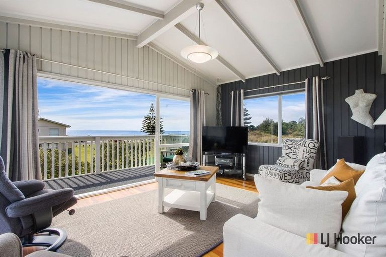 Photo of property in 287 Seaforth Road, Waihi Beach, 3611
