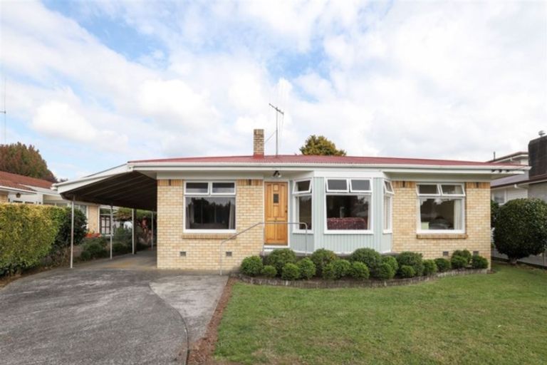 Photo of property in 9 Aurora Terrace, Hillcrest, Hamilton, 3216