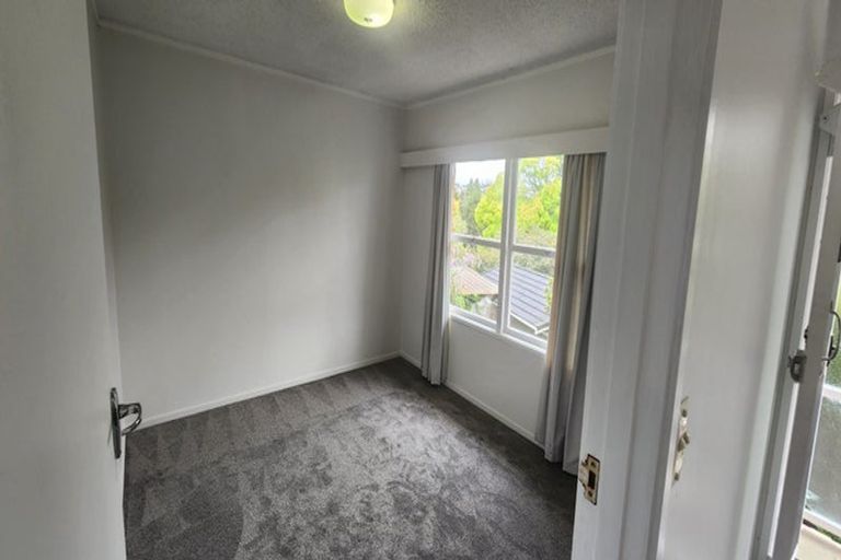 Photo of property in 2/31 Beatrice Avenue, Hillcrest, Auckland, 0627