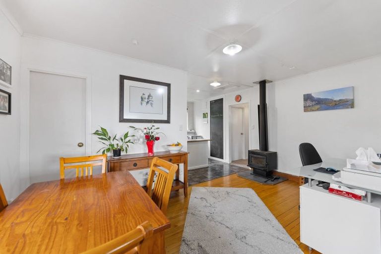 Photo of property in 35 Kotare Street, Hilltop, Taupo, 3330