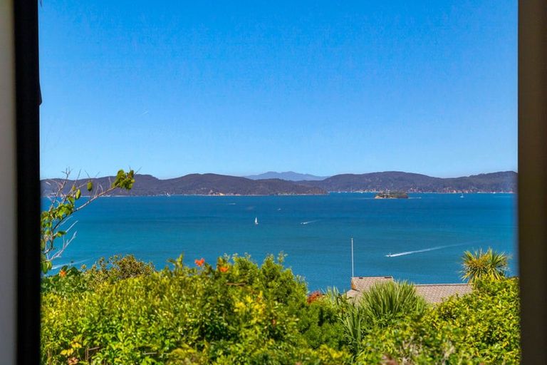 Photo of property in 14 Kotare Place, Sandspit, Warkworth, 0982