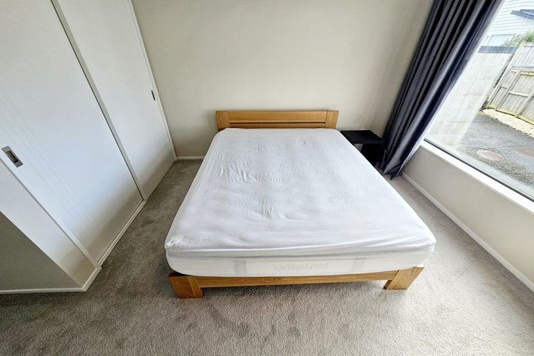 Photo of property in 247c Glenfield Road, Hillcrest, Auckland, 0627