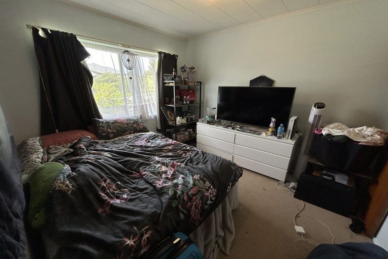 Photo of property in 13a Pamela Place, New Lynn, Auckland, 0600