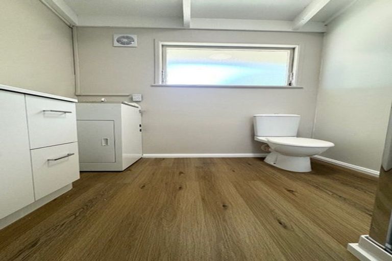 Photo of property in 2/17 Glengarry Road, Glen Eden, Auckland, 0602